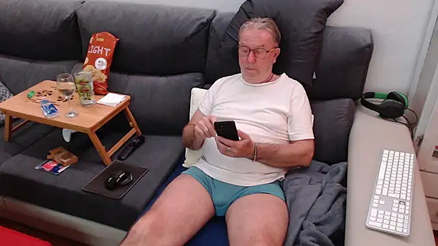 Nudelschwanz online show from March 2025 06:23:01 PM