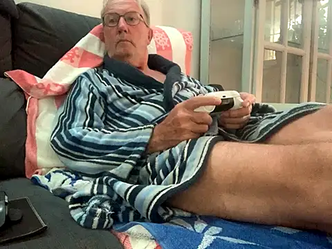 Nudelschwanz online show from November 2025 04:31:02 PM