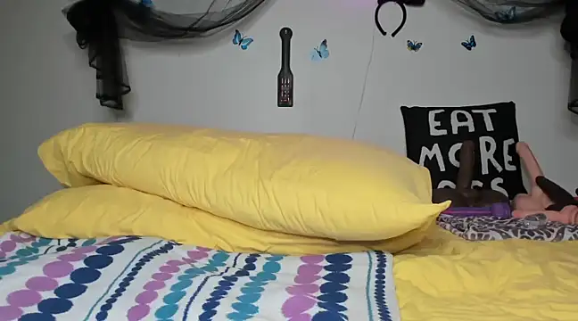 Snapshot of ThickAssRena chatting on February 2025 10:13:01 PM ThickAssRena online show from February 2025 10:13:01 PM