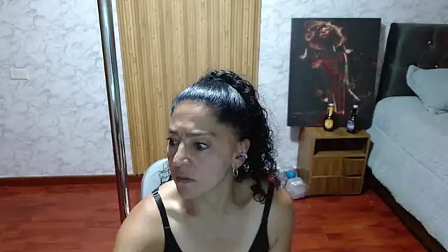 Anitta muscle online show from April 2026 08:22:01 PM