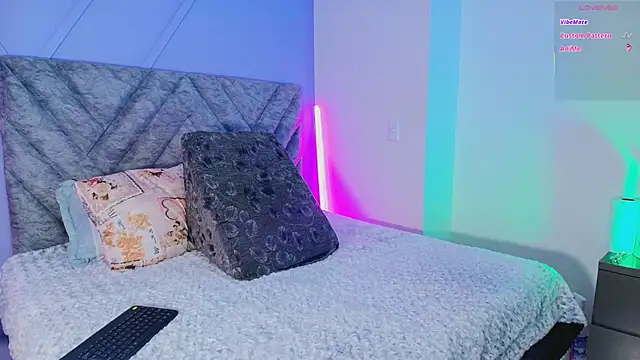 emmajohnss online show from October 2025 03:48:02 AM