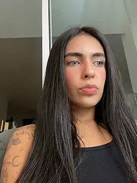 DaphneUwu online show from May 2026 01:44:01 AM