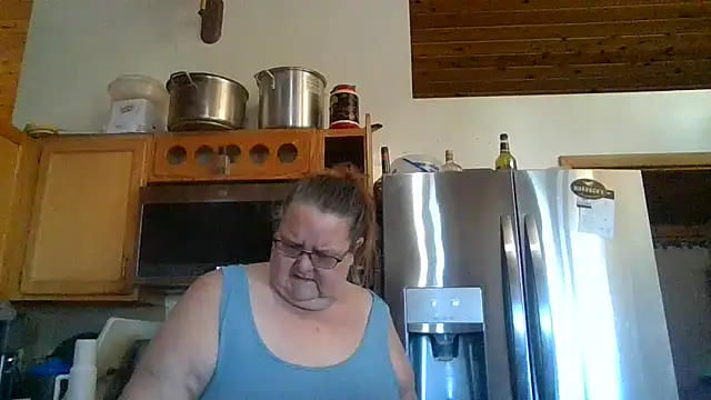 Snapshot of Hornybbw1978 chatting on September 2025 11:52:02 PM Hornybbw1978 online show from September 2025 11:52:02 PM
