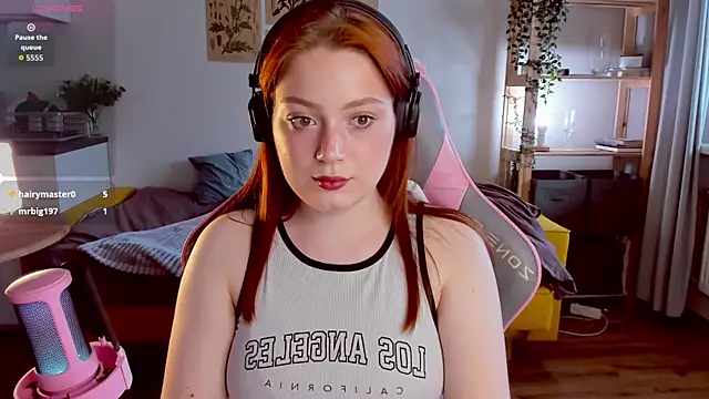 Sofy Benson online show from October 2025 11:39:01 AM