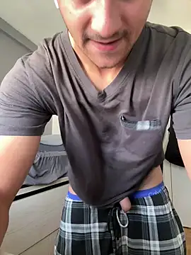 Seeeergio17 online show from April 2026 10:32:02 AM