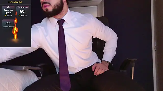 Snapshot of MarkWalker__ chatting on November 2025 10:17:01 AM MarkWalker online show from November 2025 10:17:01 AM