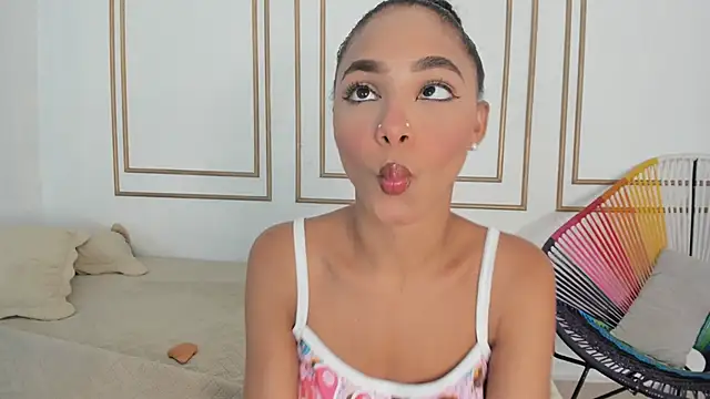 kristyl paez online show from January 2025 07:26:01 PM