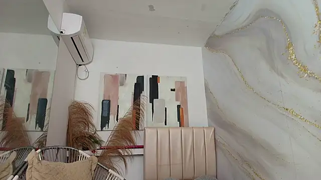 kristyl paez online show from June 2026 12:11:02 PM