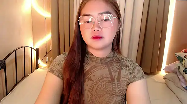 Snapshot of Itsme_claire chatting on December 2024 09:12:02 PM Itsme claire online show from December 2024 09:12:02 PM
