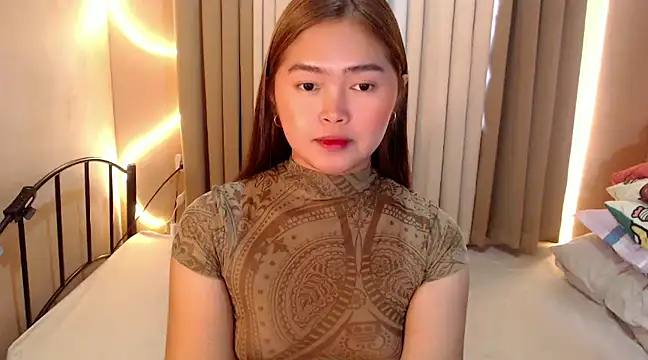 Snapshot of Itsme_claire chatting on December 2024 02:10:01 AM Itsme claire online show from December 2024 02:10:01 AM