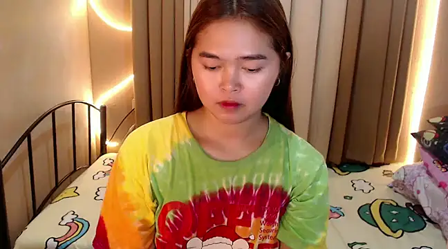 Snapshot of Itsme_claire chatting on December 2024 10:28:01 AM Itsme claire online show from December 2024 10:28:01 AM