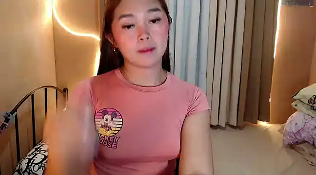 Snapshot of Itsme_claire chatting on January 2025 10:27:02 AM Itsme claire online show from January 2025 10:27:02 AM