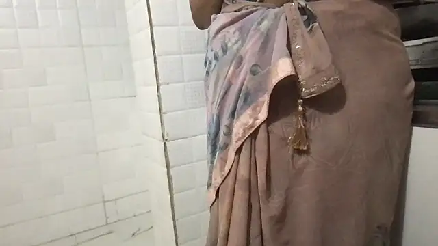 Riyasingh9 online show from October 2025 03:20:02 AM