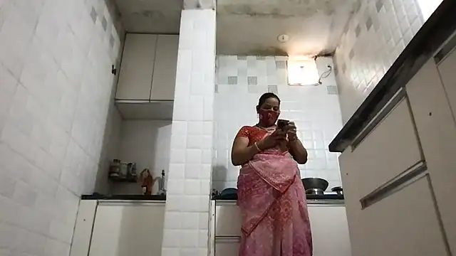 Riyasingh9 online show from November 2025 03:41:01 AM