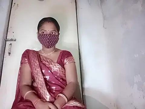 Snapshot of YUKTAPOWER chatting on February 2025 12:19:01 AM YUKTAPOWER online show from February 2025 12:19:01 AM