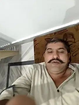 Snapshot of Amandev7 chatting on October 2025 06:45:02 PM Amandev7 online show from October 2025 06:45:02 PM