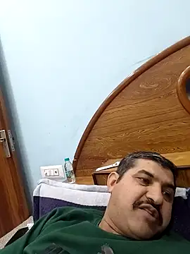 Snapshot of Amandev7 chatting on February 2026 03:55:02 AM Amandev7 online show from February 2026 03:55:02 AM