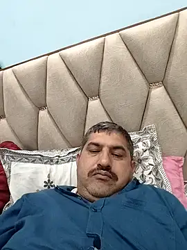 Snapshot of Amandev7 chatting on March 2026 05:48:02 PM Amandev7 online show from March 2026 05:48:02 PM