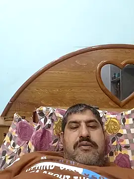 Snapshot of Amandev7 chatting on March 2026 04:44:02 PM Amandev7 online show from March 2026 04:44:02 PM