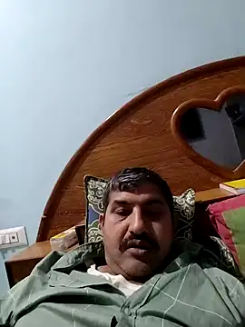 Snapshot of Amandev7 chatting on March 2026 09:13:01 AM Amandev7 online show from March 2026 09:13:01 AM