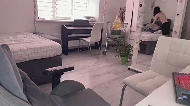 Snapshot of CandyChell chatting on September 2025 08:51:02 AM CandyChell online show from September 2025 08:51:02 AM