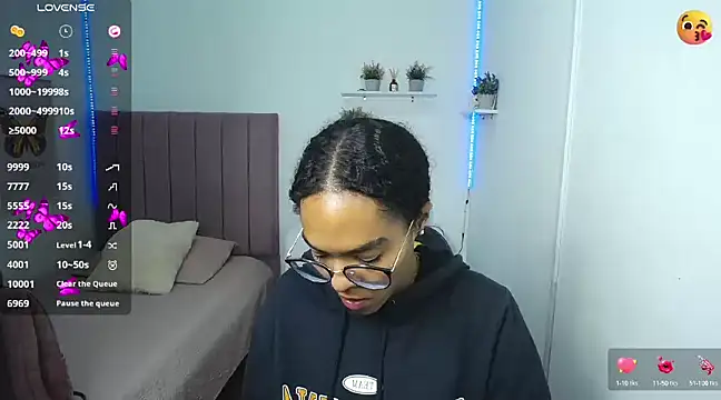 Snapshot of Nina_lovee_ chatting on January 2025 04:54:01 PM Nina lovee online show from January 2025 04:54:01 PM