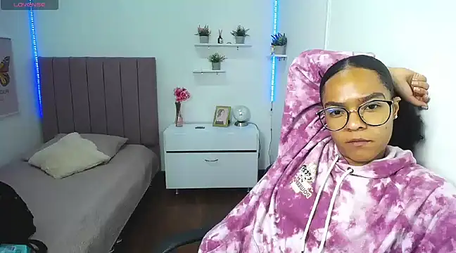 Snapshot of Nina_lovee_ chatting on March 2025 03:46:02 PM Nina lovee online show from March 2025 03:46:02 PM