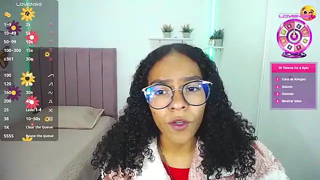 Snapshot of Nina_lovee_ chatting on September 2025 02:16:01 PM Nina lovee online show from September 2025 02:16:01 PM