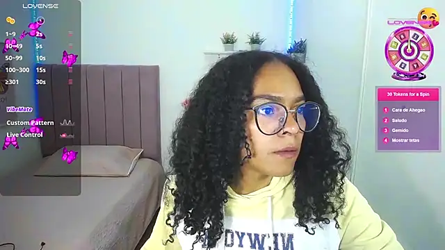 Snapshot of Nina_lovee_ chatting on September 2025 02:16:01 PM Nina lovee online show from September 2025 02:16:01 PM