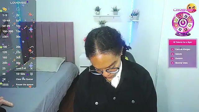 Snapshot of Nina_lovee_ chatting on September 2025 01:34:02 PM Nina lovee online show from September 2025 01:34:02 PM