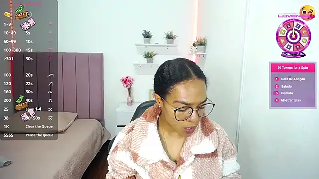 Snapshot of Nina_lovee_ chatting on September 2025 02:53:01 PM Nina lovee online show from September 2025 02:53:01 PM
