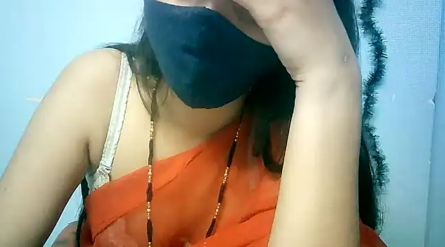 Snapshot of lovelydesi21 chatting on December 2024 04:17:01 PM lovelydesi21 online show from December 2024 04:17:01 PM