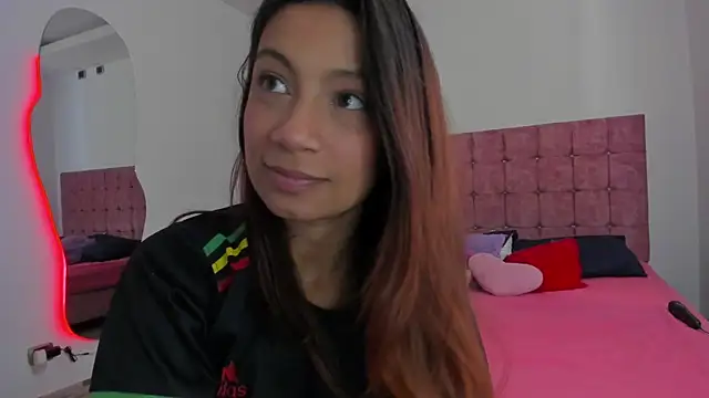 cora 22 online show from April 2026 01:39:02 PM