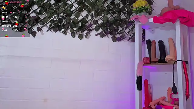 louise nails online show from May 2026 06:16:02 PM