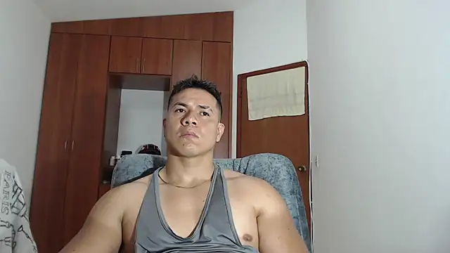 alessandromancini92 online show from October 2025 09:31:02 PM