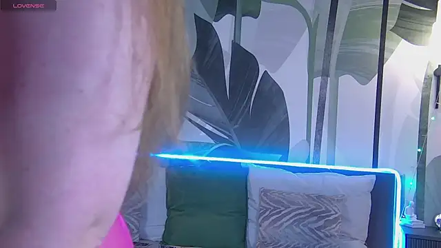 RubyValen online show from January 2025 01:04:01 AM