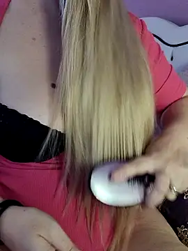 VictoriaMiami online show from October 2025 11:31:02 AM