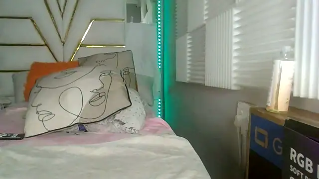 SexyyNana online show from June 2026 12:32:02 AM