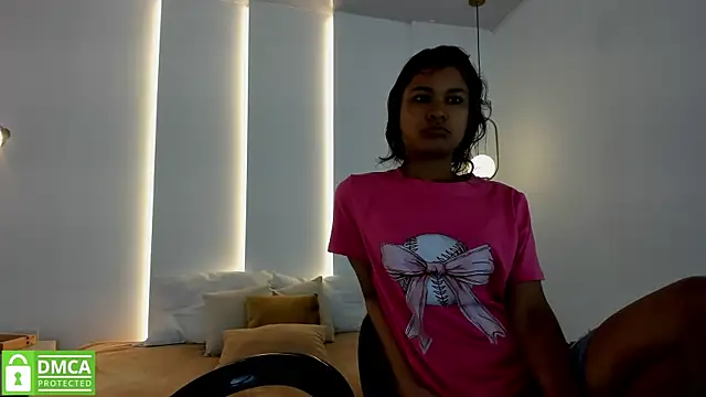 Snapshot of sexychanell_18 chatting on March 2025 12:31:02 PM sexychanell 18 online show from March 2025 12:31:02 PM