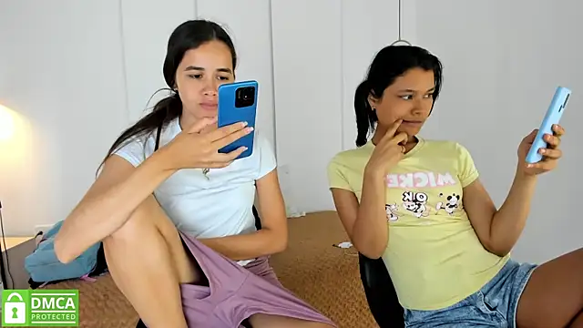 Snapshot of sexychanell_18 chatting on March 2025 12:50:02 PM sexychanell 18 online show from March 2025 12:50:02 PM