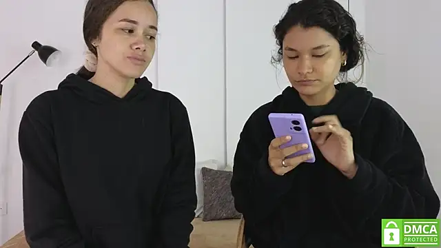 Snapshot of sexychanell_18 chatting on October 2025 01:09:02 PM sexychanell 18 online show from October 2025 01:09:02 PM