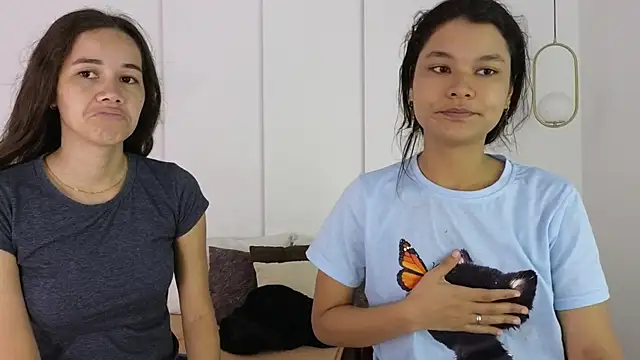 Snapshot of sexychanell_18 chatting on October 2025 01:17:01 PM sexychanell 18 online show from October 2025 01:17:01 PM