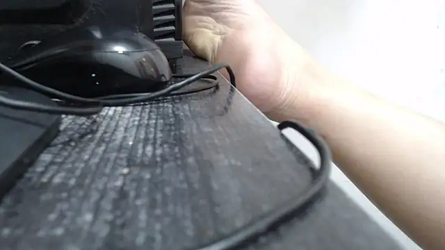 Snapshot of Laura_hottt chatting on November 2025 02:20:01 AM Laura hottt online show from November 2025 02:20:01 AM