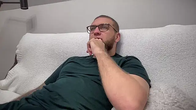 Snapshot of Bear_bear_ chatting on December 2024 01:07:02 PM Bear bear online show from December 2024 01:07:02 PM