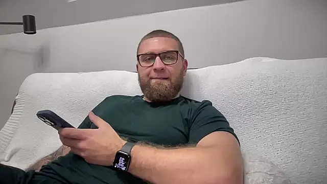 Snapshot of Bear_bear_ chatting on December 2024 07:32:02 PM Bear bear online show from December 2024 07:32:02 PM