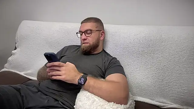 Snapshot of Bear_bear_ chatting on December 2024 03:51:02 AM Bear bear online show from December 2024 03:51:02 AM