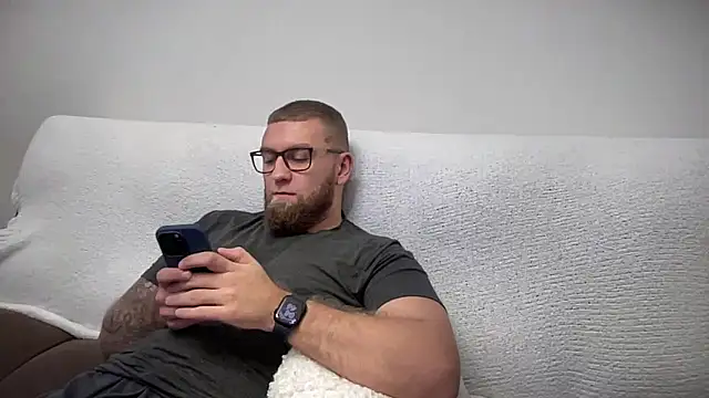 Snapshot of Bear_bear_ chatting on December 2024 01:47:02 AM Bear bear online show from December 2024 01:47:02 AM