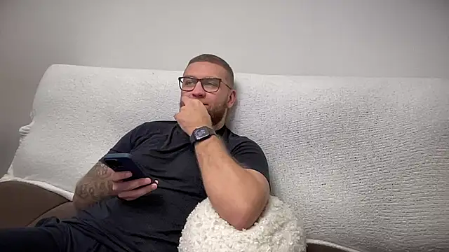 Snapshot of Bear_bear_ chatting on December 2024 01:40:02 AM Bear bear online show from December 2024 01:40:02 AM