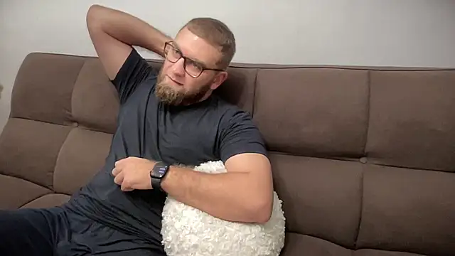 Snapshot of Bear_bear_ chatting on December 2024 01:54:02 PM Bear bear online show from December 2024 01:54:02 PM