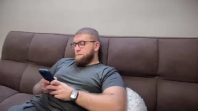 Snapshot of Bear_bear_ chatting on December 2024 10:01:02 AM Bear bear online show from December 2024 10:01:02 AM